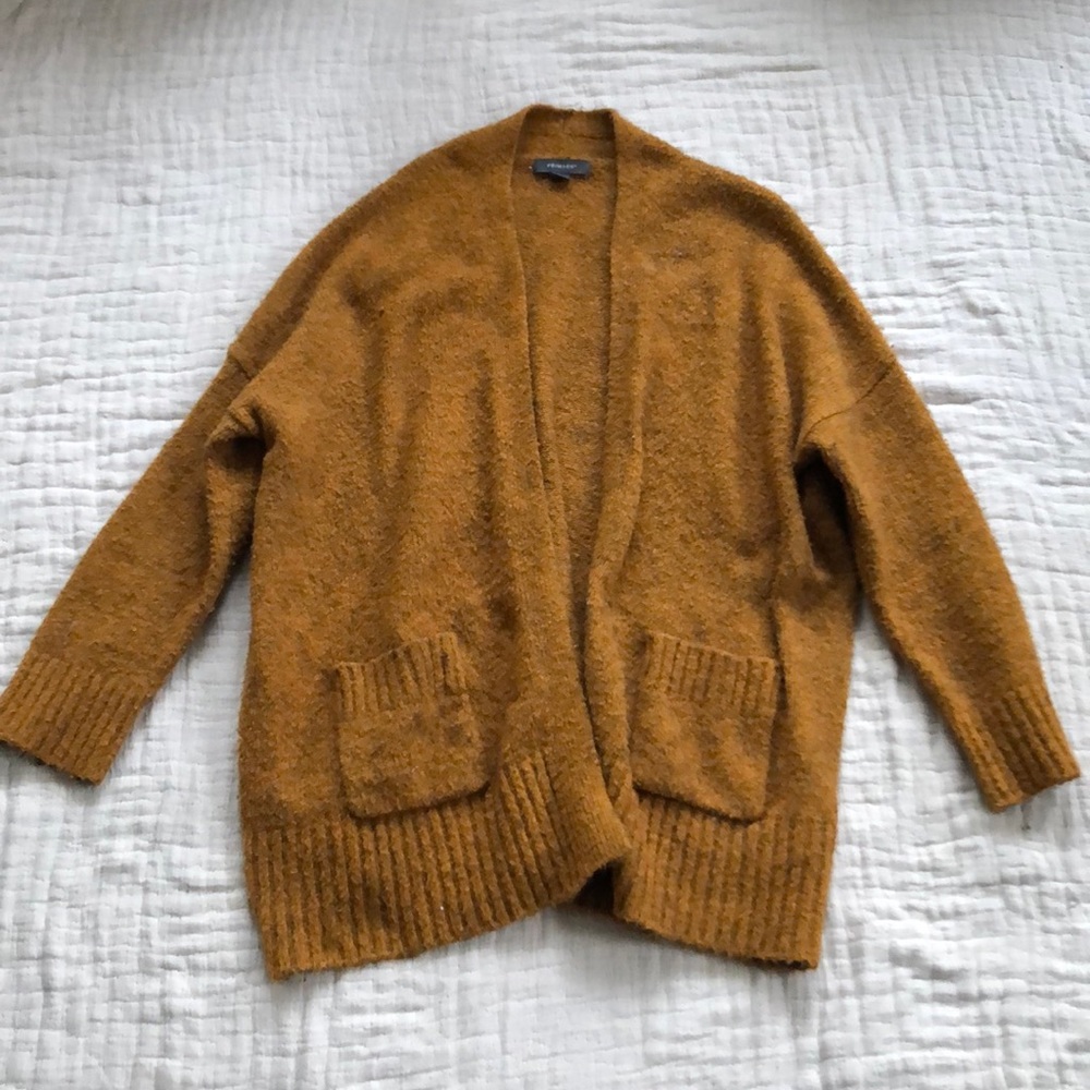 Long sleeve knit cardigan